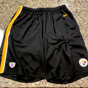 Large Men’s Nike Pittsburgh Steelers Shorts